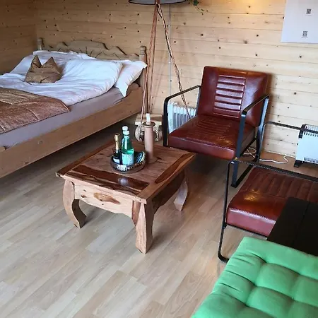 Optimierter 25qm Holz Mit Neuem Massivholzbett, Garten Mit Grillmoeglichkeit, Parkplatz, Radler Willkommen! Dom wakacyjny *