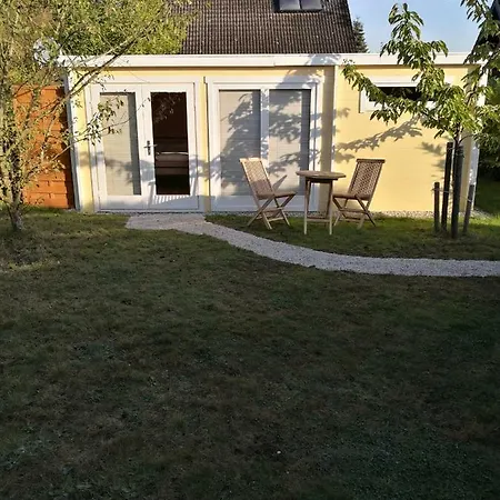 Optimierter 25qm Holz Mit Neuem Massivholzbett, Garten Mit Grillmoeglichkeit, Parkplatz, Radler Willkommen! Scharbeutz
